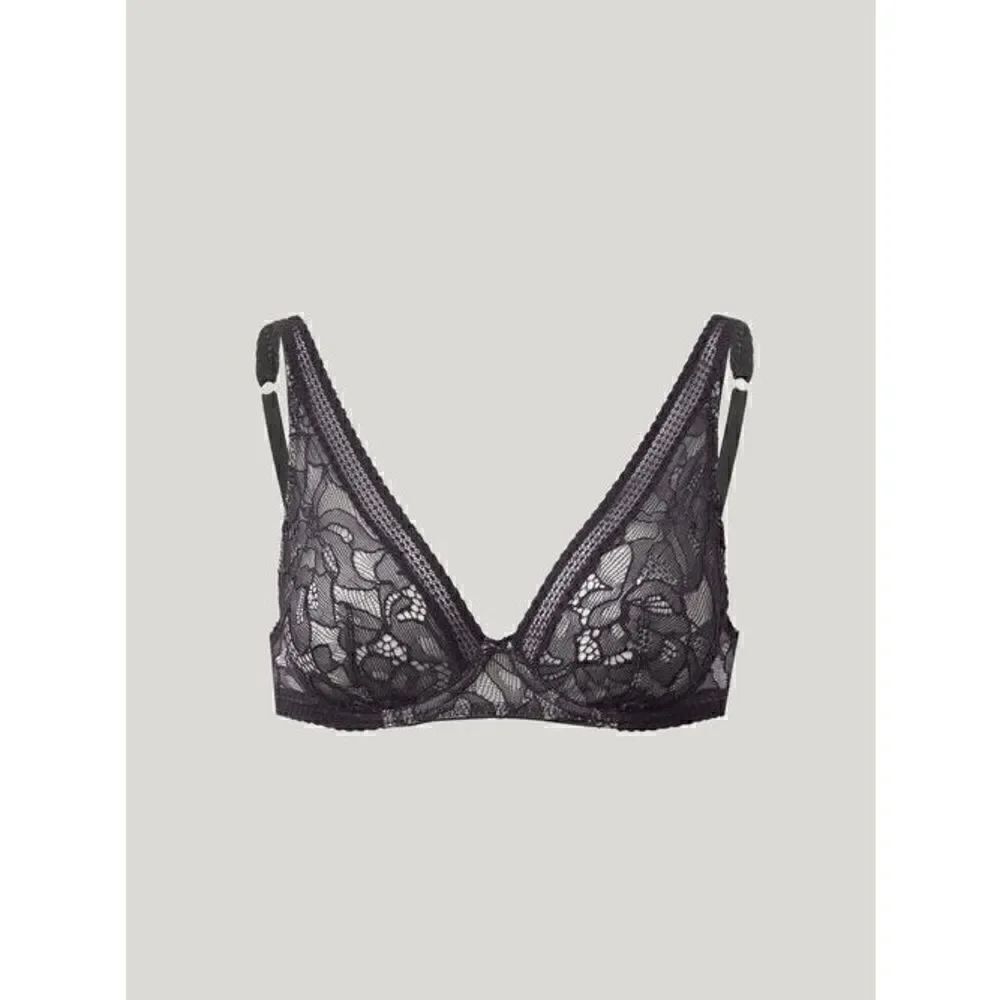 NWT Wolford Nets and Roses Full Cup Bra 36B Black